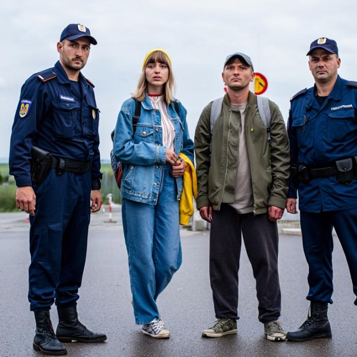 Un cuplu, el ucrainean, ea româncă, prinși cu 1.4 milioane de dolari, lipiți de corp, la intrarea în România 