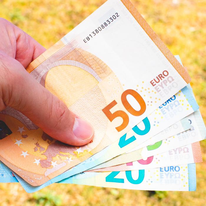 Nou ajutor de 200 de euro pentru familiile cu copii din Spania. Cum se poate solicita