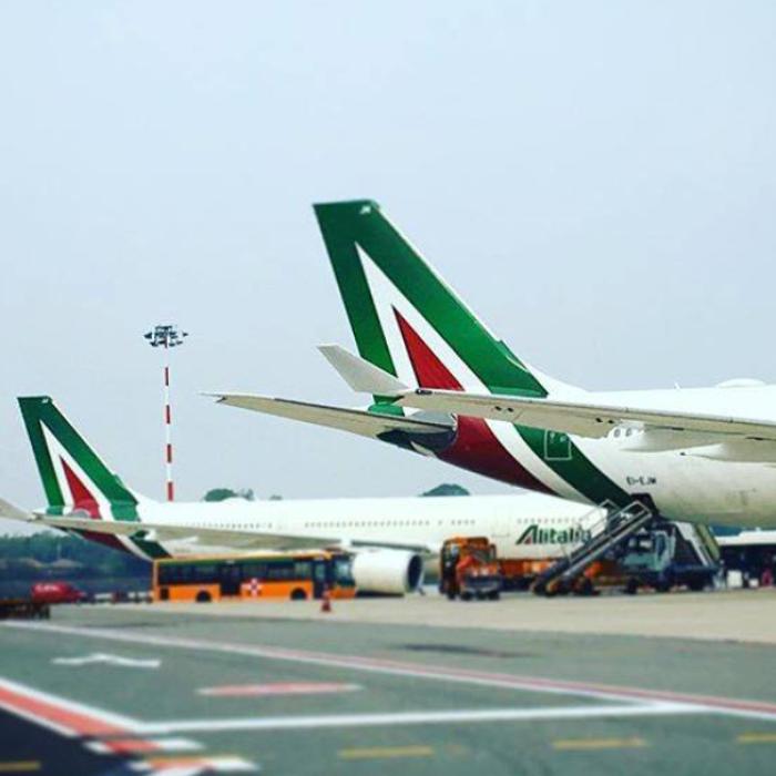 Avion oprit pe pista aeroportului din Milano cu doar câteva secunde înainte să decoleze. La bord era un terorist
