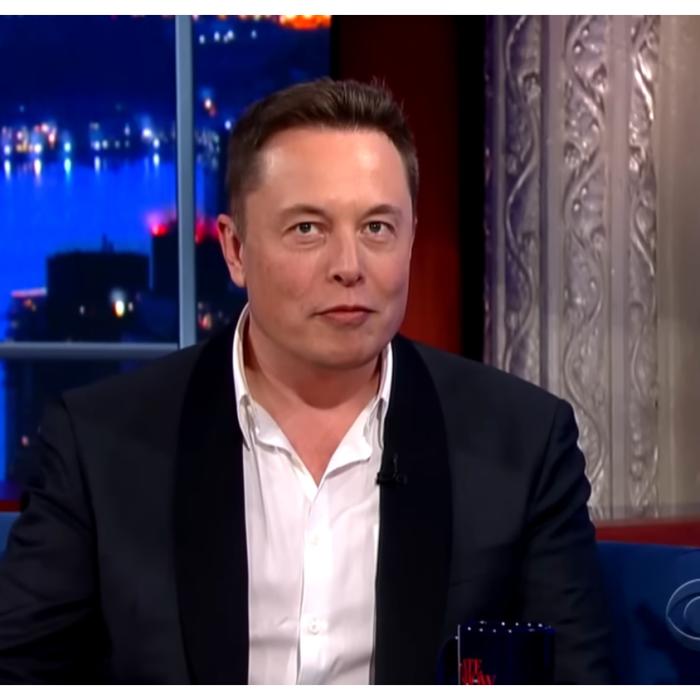 Tesla nu prea se mai vinde în Europa. Elon Musk scoate două modele de pe piață