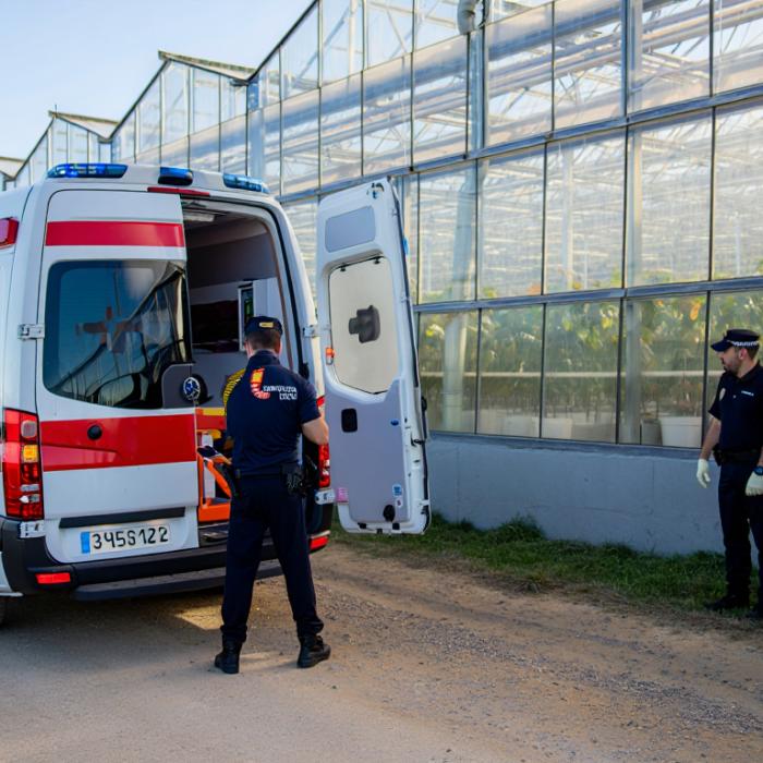 Român din Spania, mort la 30 de ani din cauza epuizării la locul de muncă. Lucra într-o seră a unui politician, fără contract