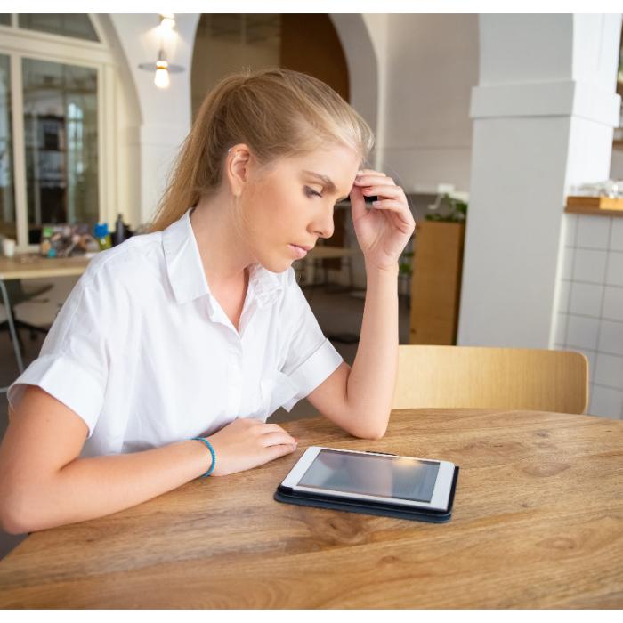 Clienta unui restaurant, revoltată că patronul i-a cerut o taxă pentru încărcarea telefonului