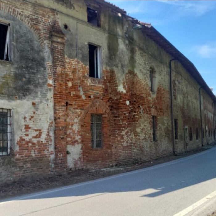 Sfârșit tragic pentru un muncitor român din Italia: a căzut de pe acoperișul unei ferme 