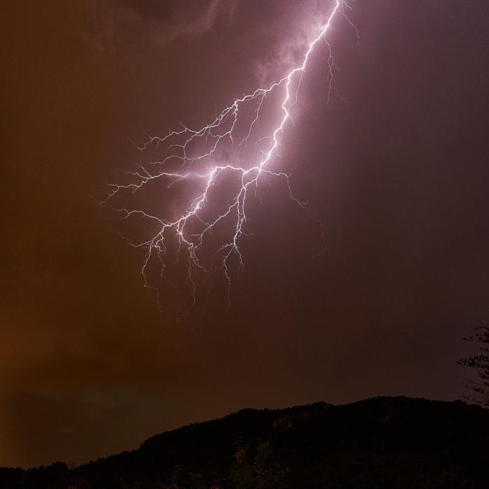 MAE, atenţionare de călătorie în Italia: furtuni, alunecări de teren, scurgeri de apă pe versanţi 