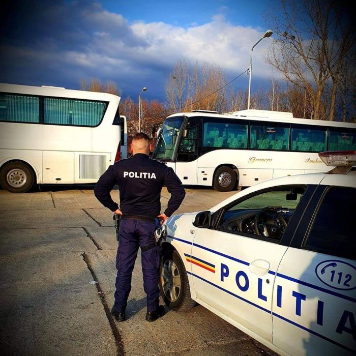 Român, audiat de polițiști după ce și-a lovit pe stradă copilul de 12 ani 