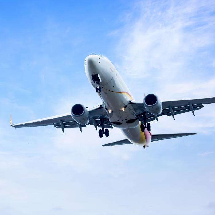 Aeroportul din Bruxelles şi-a închis spaţiul aerian din cauza prezenţei unor drone