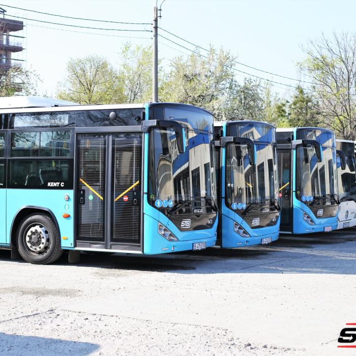 Șofer STB, prins în timp ce fura motorină din autobuzul pe care îl conduce