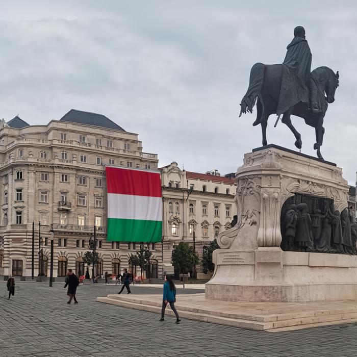 Românii cumpără proprietăți în Ungaria. Presa de la Budapesta: "Piața este în strânsoarea străinilor" 