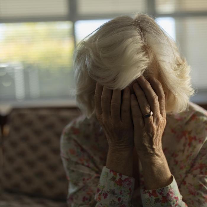 O femeie din Italia care racola și exploata badante străine, considerată "pericol social". Direcția Antimafie i-a confiscat 107.000 euro