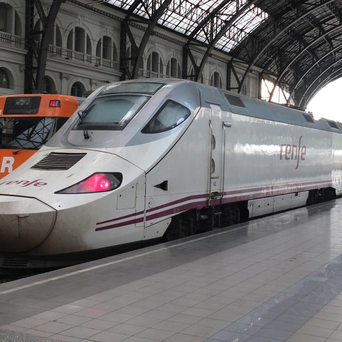 Spania introduce un abonament de transport naţional care va costa doar 60 de euro pe lună