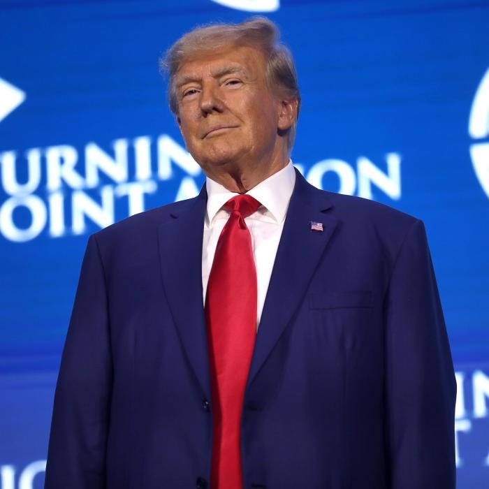 Donald Trump a publicat mesajele private primite pe telefon de la Macron și Rutte 