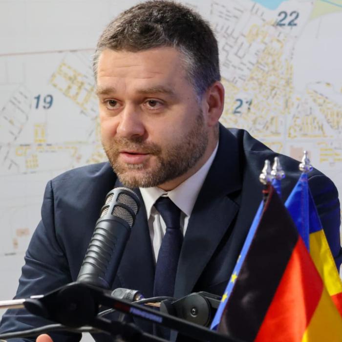 Ciucu se plânge că Nicușor Dan a lăsat prăpăd la primărie: "A ajuns cuțitul la os. Scumpim biletul la STB" 