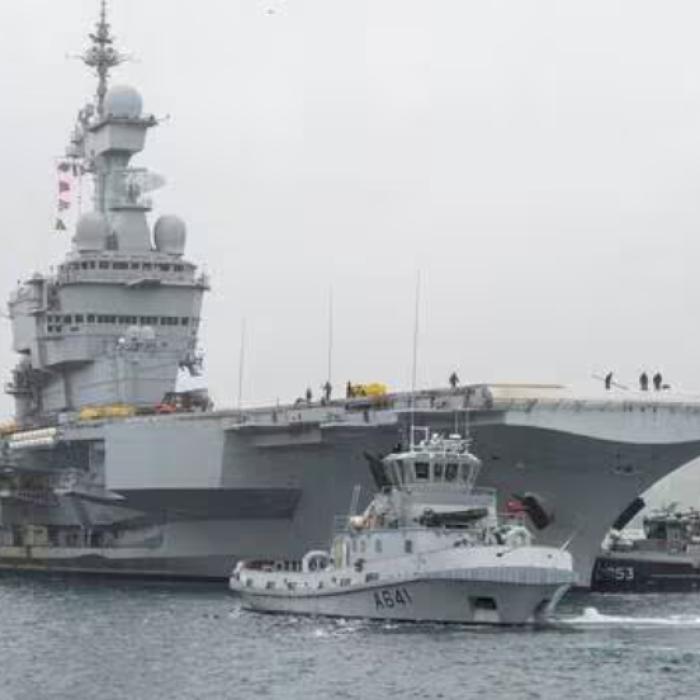 Portavionul francez Charles De Gaulle va efectua exerciţii în Atlantic