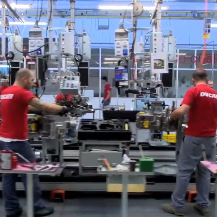 O mare fabrică din România concediază sute de angajați 