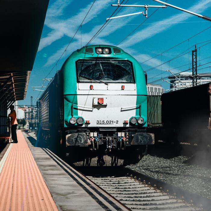 Greva trenurilor din Spania continuă: românii din diaspora, prinși între anulări, întârzieri și incertitudine