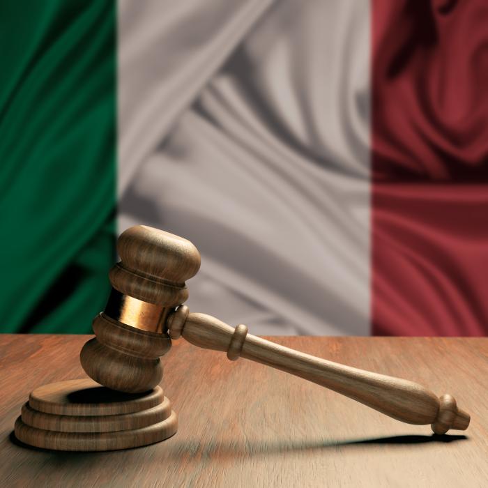 Româncă din Italia, condamnată la închisoare după ce și-a drogat iubitul bijutier și l-a jefuit