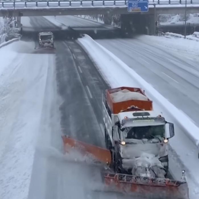 Alertă MAE pentru românii din Franța: Transportul ar putea fi grav afectat de codul roșu de furtuni și ninsori 