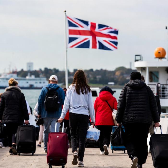 Un miliardar britanic se plânge de numărul mare de imigranți: „Nu poți avea o economie cu ei în țară”