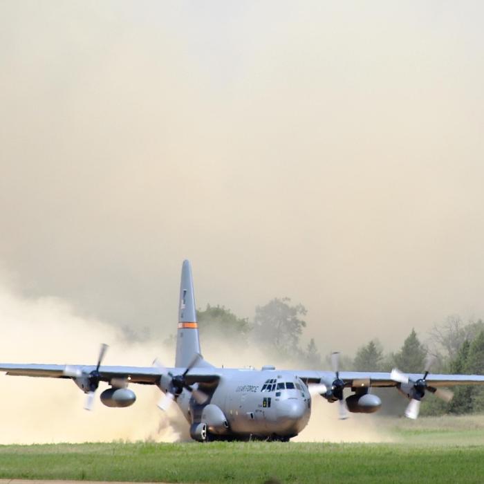 Panică într-un avion cu aproape 500 de pasageri la bord. Flăcările de la motor au îngrozit pasagerii în timpul zborului