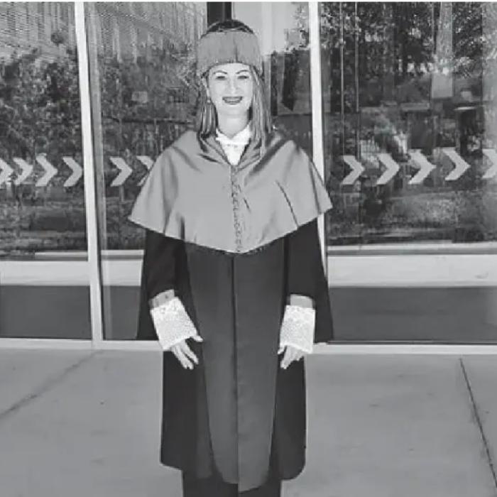 O româncă a plecat în Spania fără nimic și a ajuns din menajeră doctor în educație