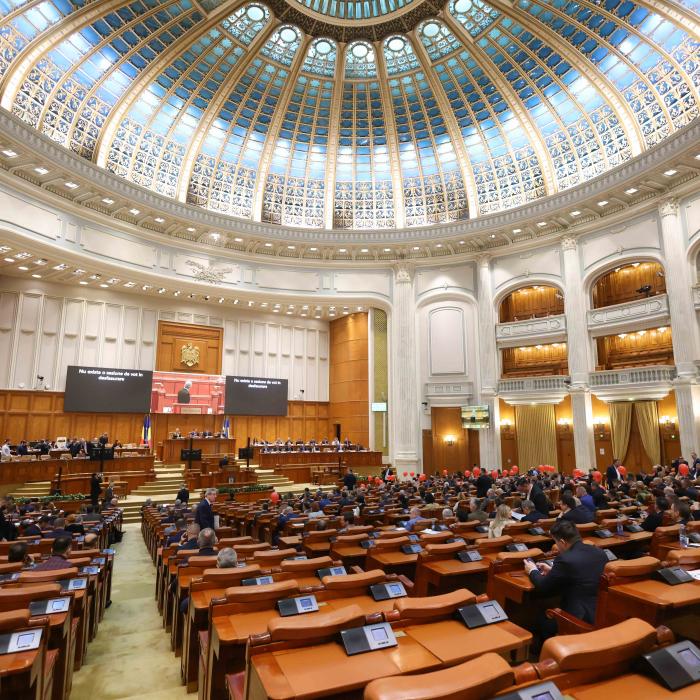 Parlamentul a aprobat solicitarea SUA referitoare la dislocarea temporară în România a unor echipamente şi trupe militare