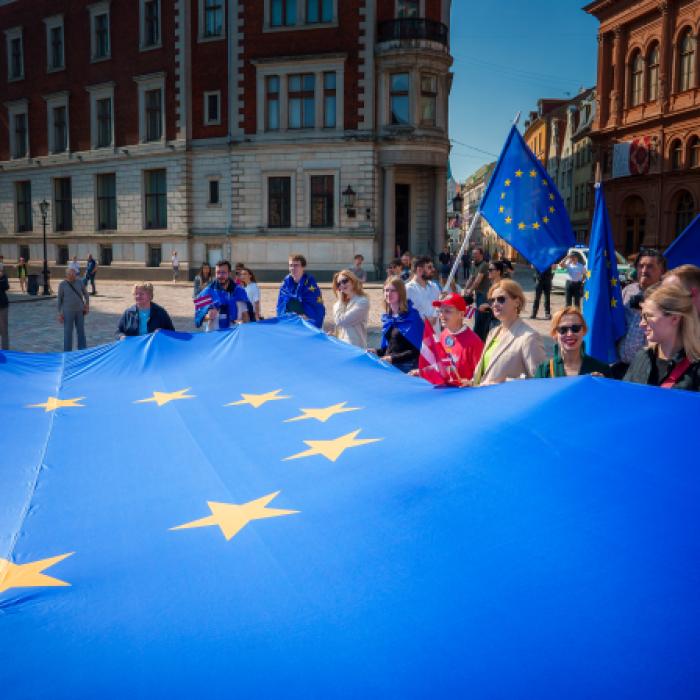 Românii, în topul cetățenilor europeni care cer o altă cetățenie