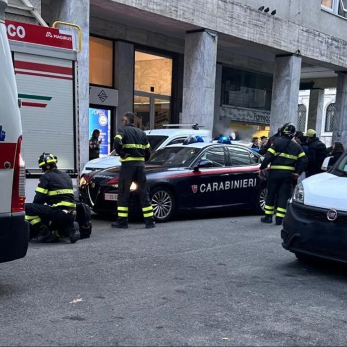 Jaf armat într-un centru comercial din Roma. Hoții au furat un seif plin cu bani 