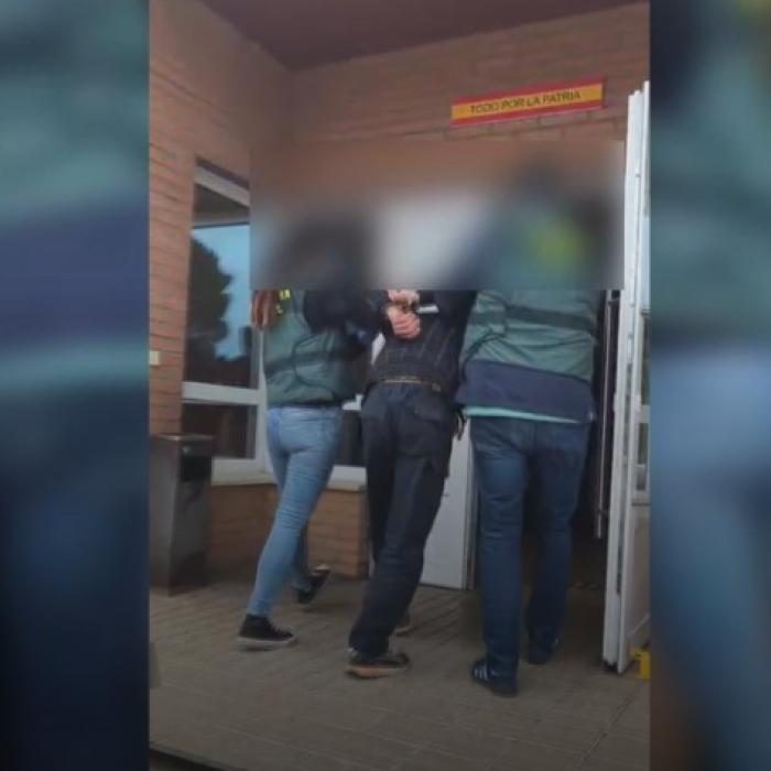 O româncă și-a ucis fostul iubit, apoi a încercat să fugă din Spania. Ea și actualul iubit au fost arestați în gară