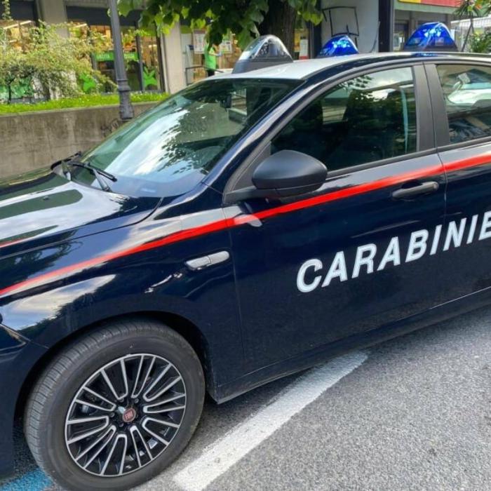 Lovitură la o bijuterie din Italia. Hoții au spart seiful și au acoperit senzorii de alarmă cu spumă 