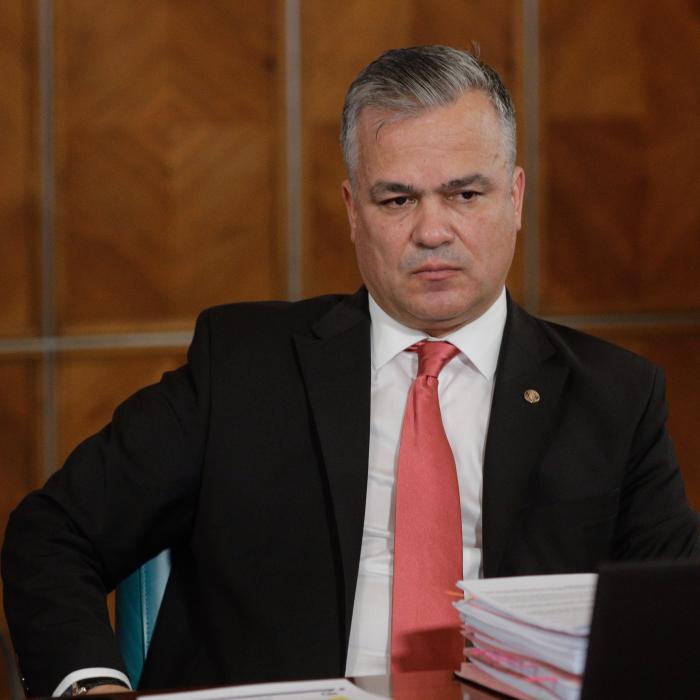 PNL a decis să nu susţină Guvernul Veştea. Acesta are termen până marţi dimineaţă să-şi depună mandatul