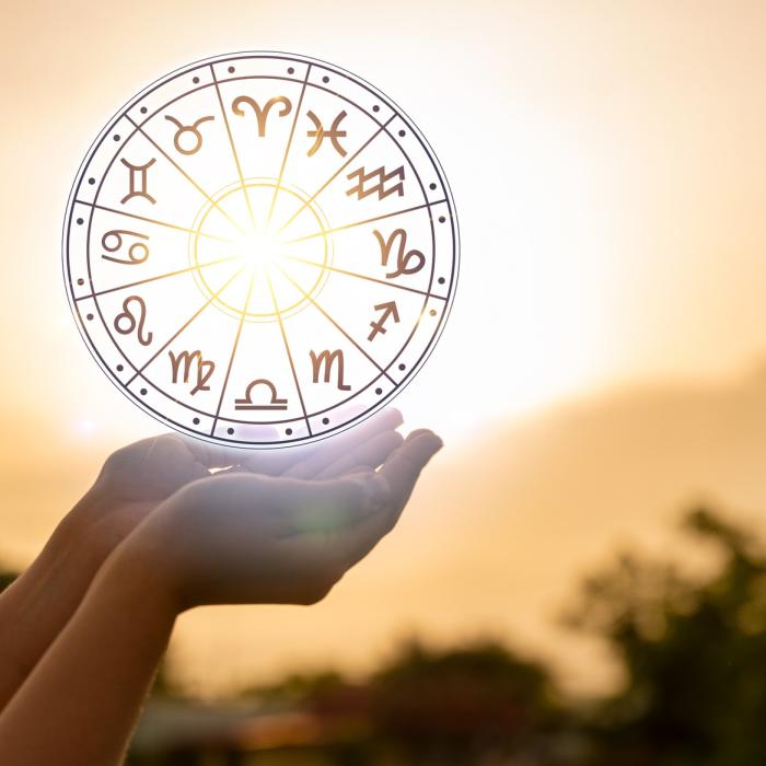 Horoscop 30 iunie 2026: Racii se îndrăgostesc, apar cheltuieli neprevăzute pentru Lei - previziuni complete
