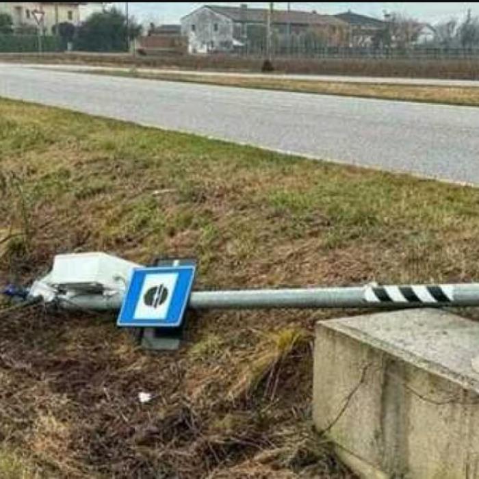 De ce a dezactivat Salvini peste 100 de radare fixe: "Nu putem lua banii oamenilor așa" 