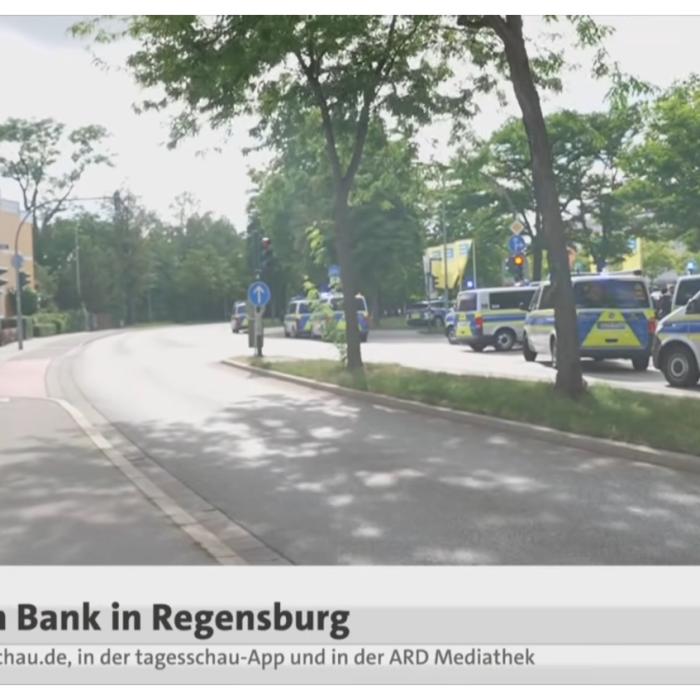 Atac mortal într-o bancă din Germania. Un bărbat a fost înjunghiat, iar suspectul s-a baricadat în clădire