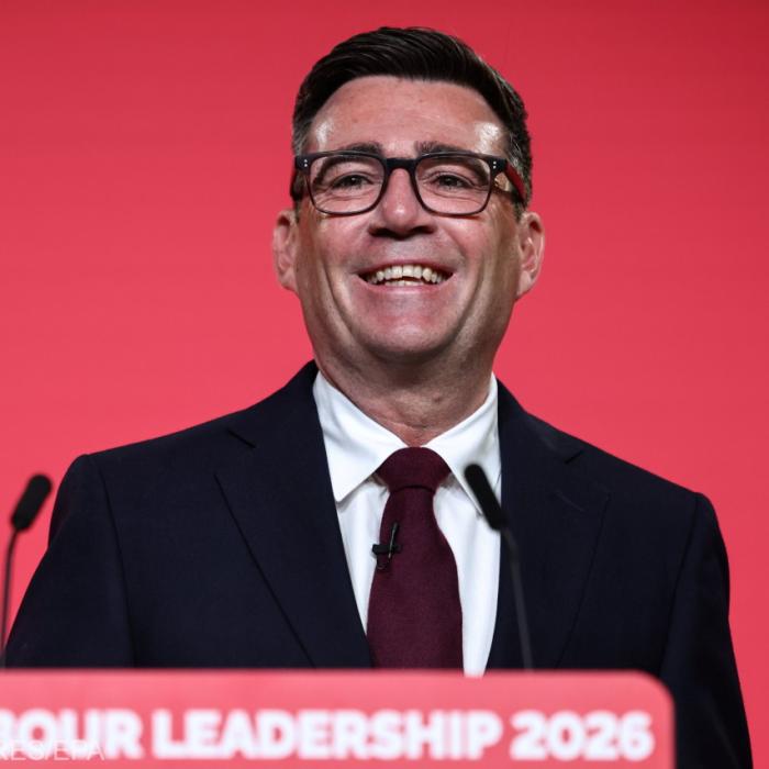 Premierul Andy Burnham vrea să facă în UK ca Germania. Pregătește o reformă radicală și puterea ar urma să se mute de la Londra