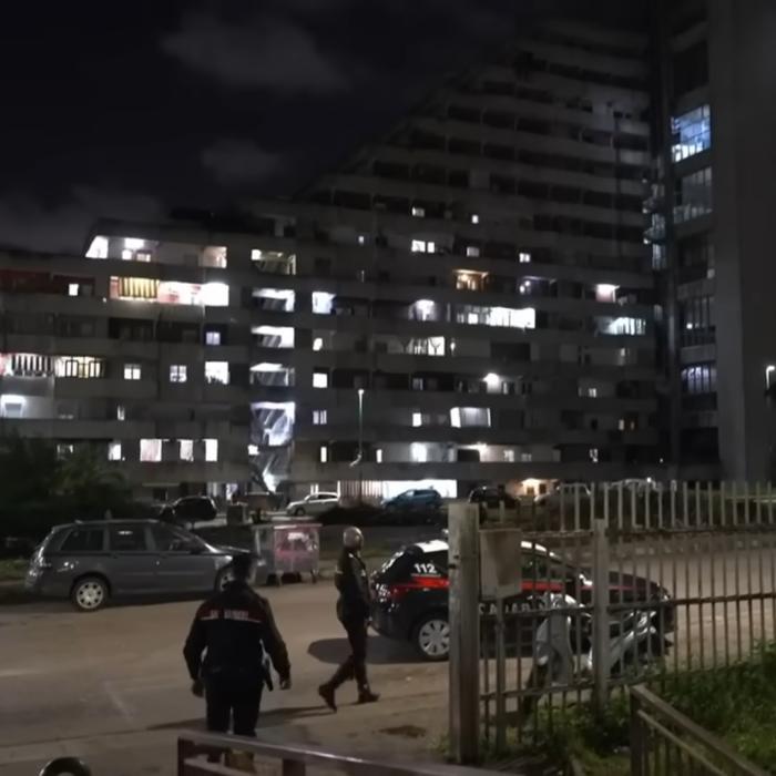 Scandal într-o familie de români din Italia: româncă de 46 de ani, înjunghiată de fiul partenerului 