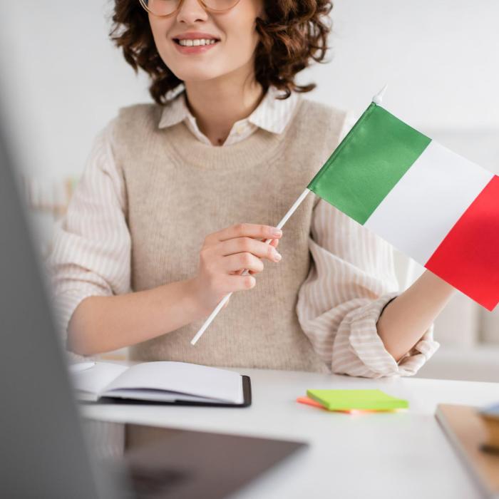Guvernul italian a adoptat legea care interzice vălul în şcoli şi care limitează numărul elevilor străini dintr-o clasă