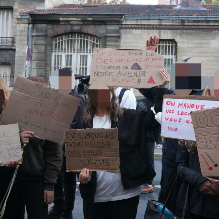 Protestele din Franța iau amploare. Elevilor li se alătură profesori, părinţi și sindicatele