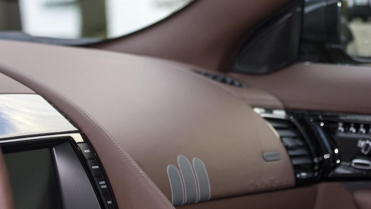 jauguar_f_type_interior