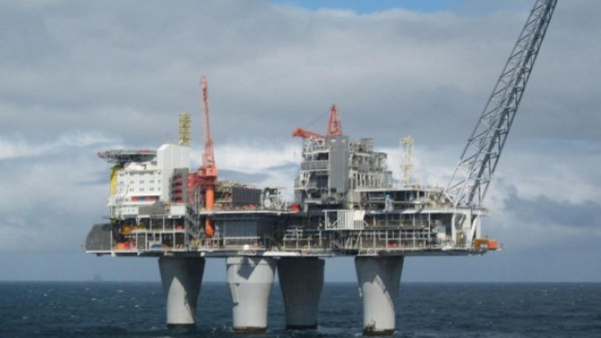 marea_neagra_platforma_offshore