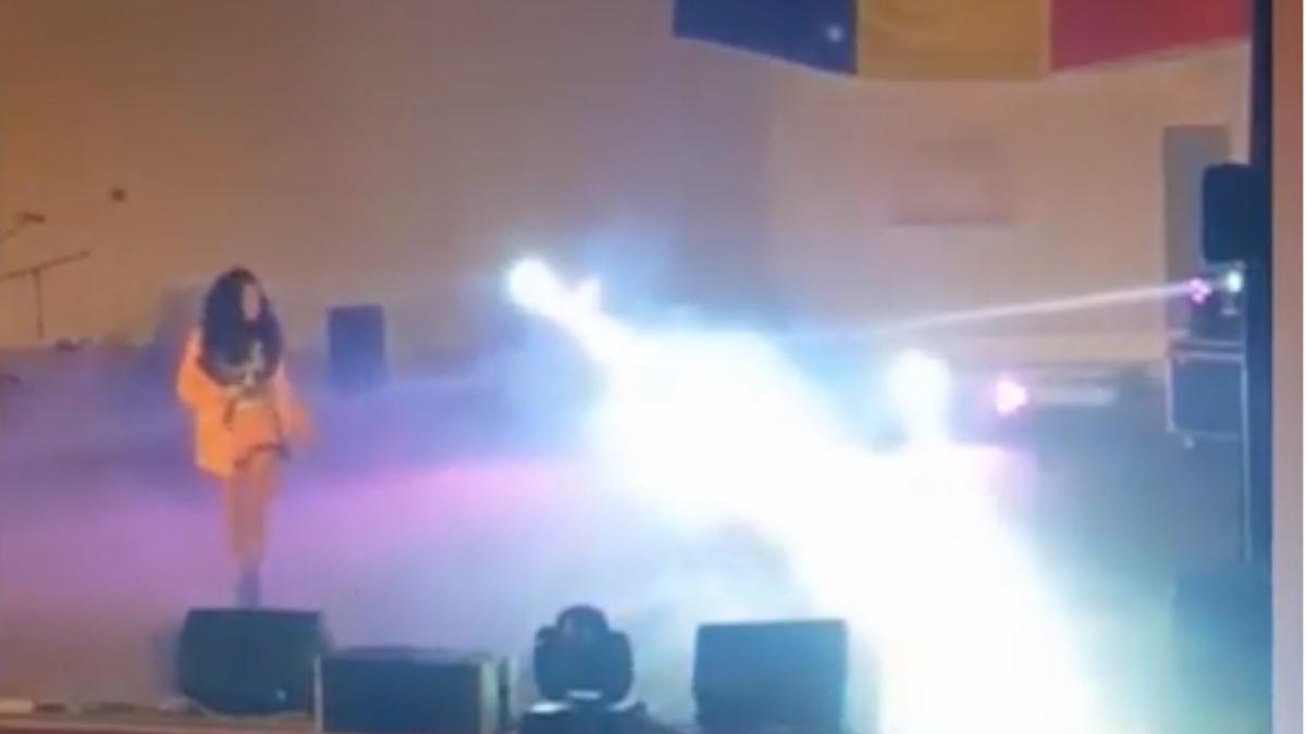 dansatoare_romanca_moarta_pe_scena