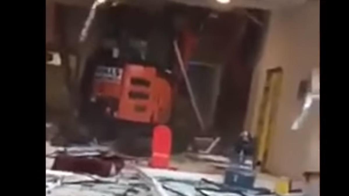 marea_britanie_hotel_devastat