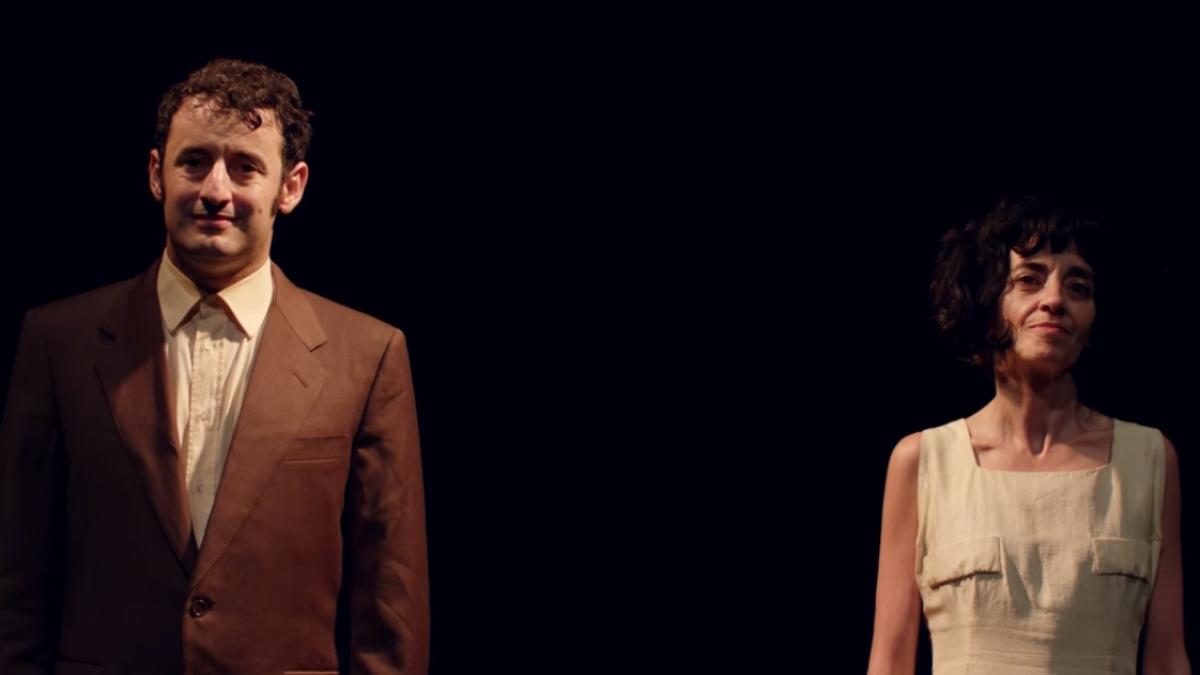 italia_piesa_teatru_ceausescu