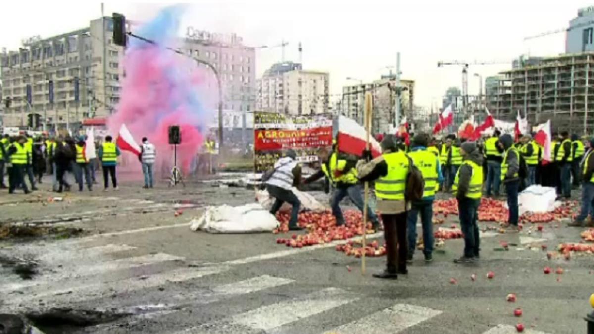 protest_varsovia_porci_mere