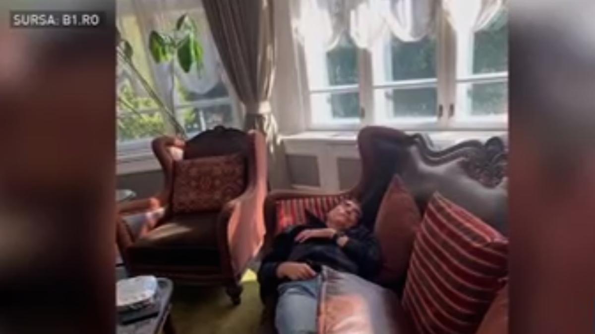 petre_roman_doarme_hol_hotel