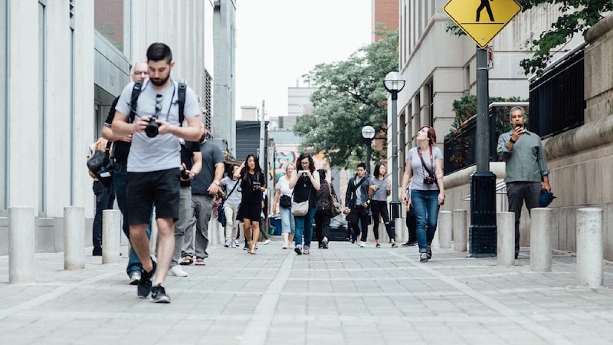 oameni_migranti_strada