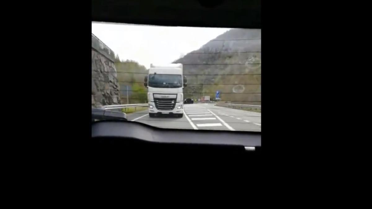 spania_sofer_roman_tir_diavolul_pe_roti