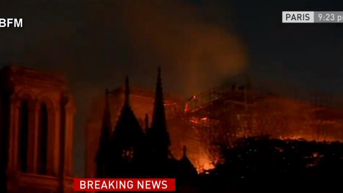 incendiu_notre_dame_captura_15apr_2