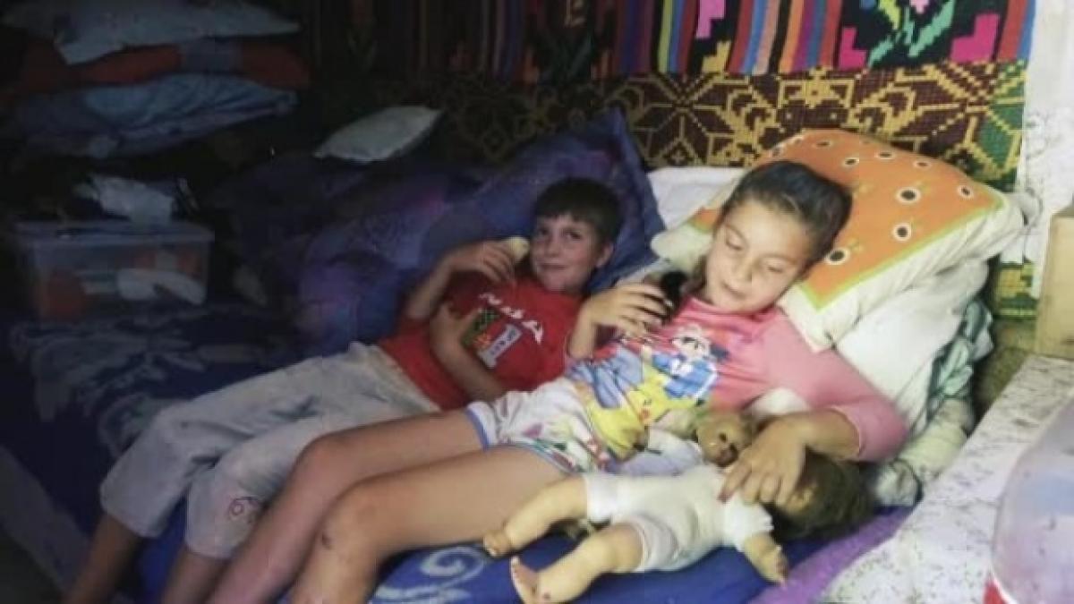 doi_copii_traiesc_in_grajd