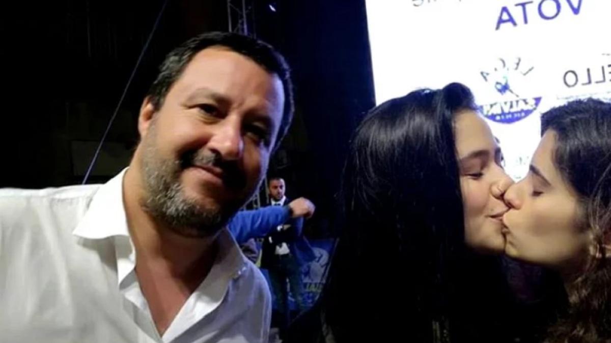 matteo_salvini_lovitura_de_la_doua_tinere_care_s_au_sarutat
