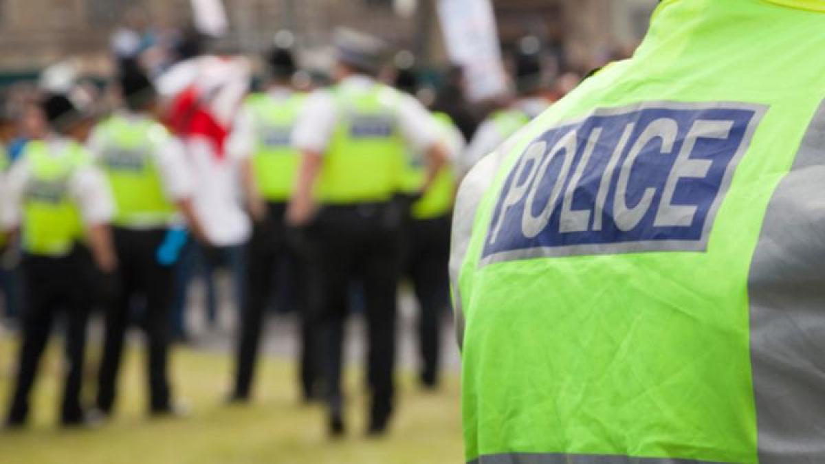 marea_britanie_politisti